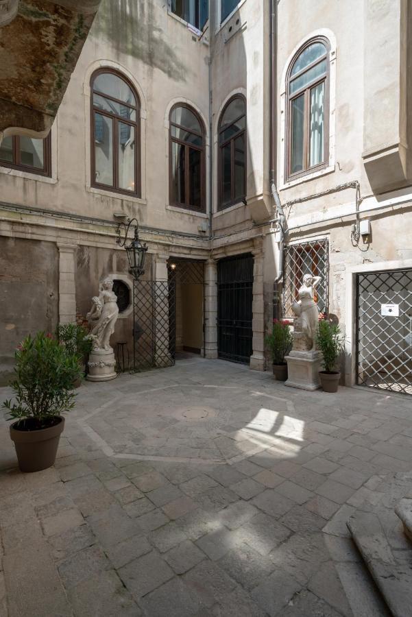 Venice Palace Tintoretto By Wonderful Italy Εξωτερικό φωτογραφία